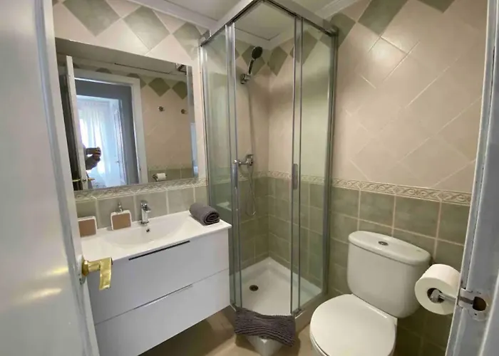 ¡precioso En 1 Linea Con Piscina!