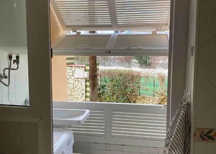 ¡precioso En 1 Linea Con Piscina! * Dénia